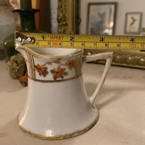 🎀 VINTAGE 🎀 China/Porcelain Creamer Floral with Gold Trim - Picture 7 of 8